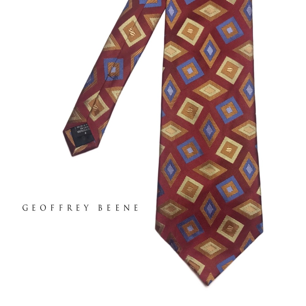 Geoffrey Beene Mens Necktie 100% Silk Abstract Diamond Tie Burgundy Gold Blue